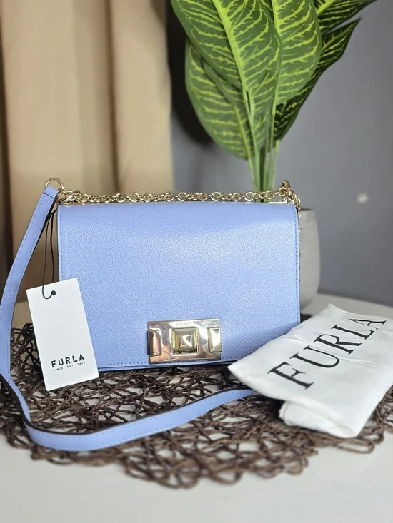New Furla Light Blue Leather Shoulder Bag with Gold Chain - Picture 9 of 14